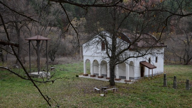  Църква в село Горна Мелна