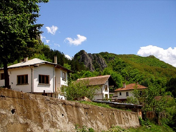 Село Ломница
